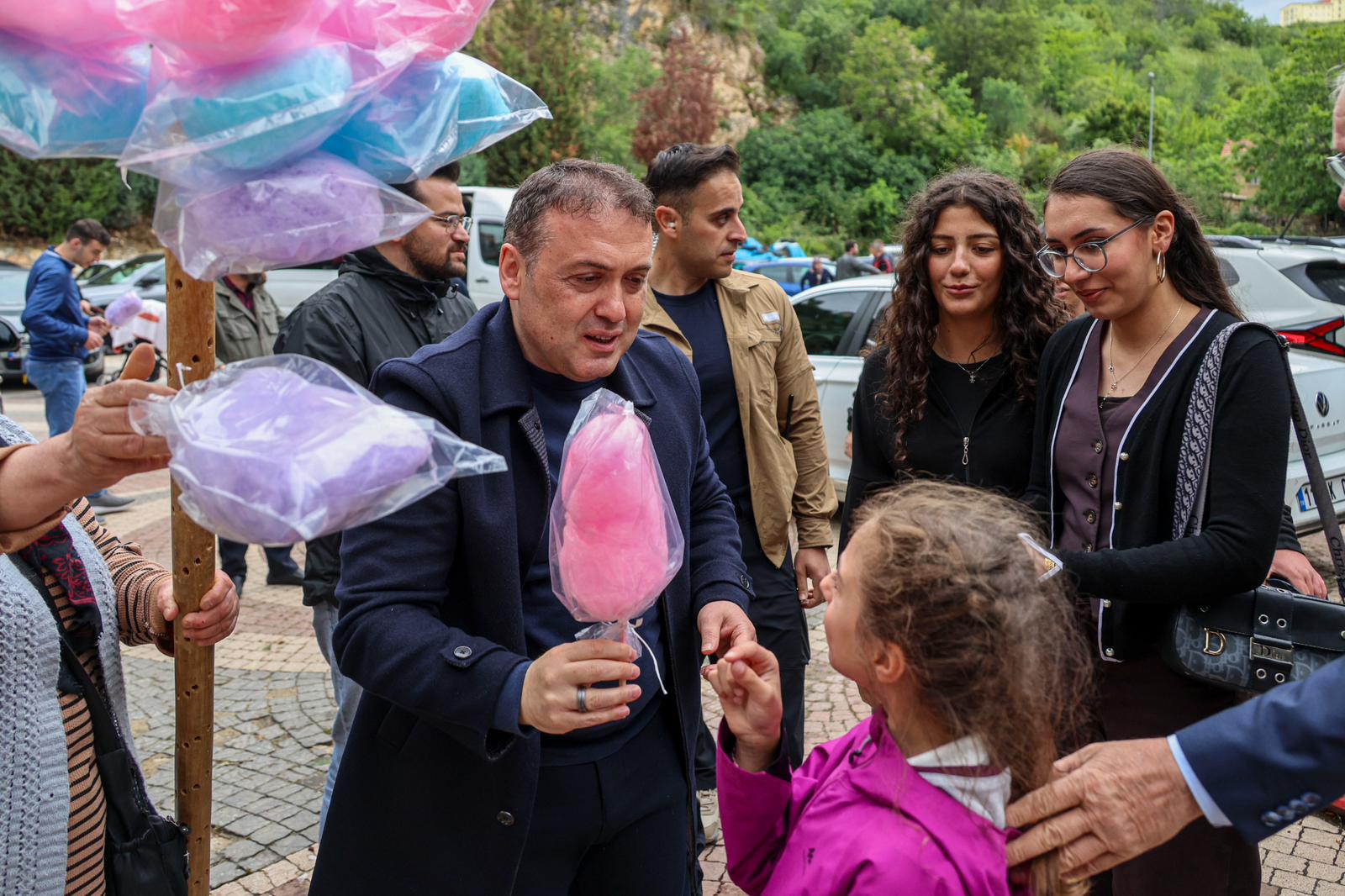 Vali  Sözer Külliyede Vatandaşlarla Bayramlaştı