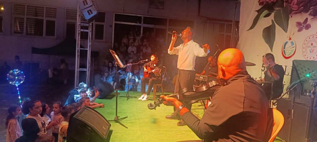 Pazaryeri’nde Müzik Şöleni: Yüzlerce Kişi Konserlerde Buluştu