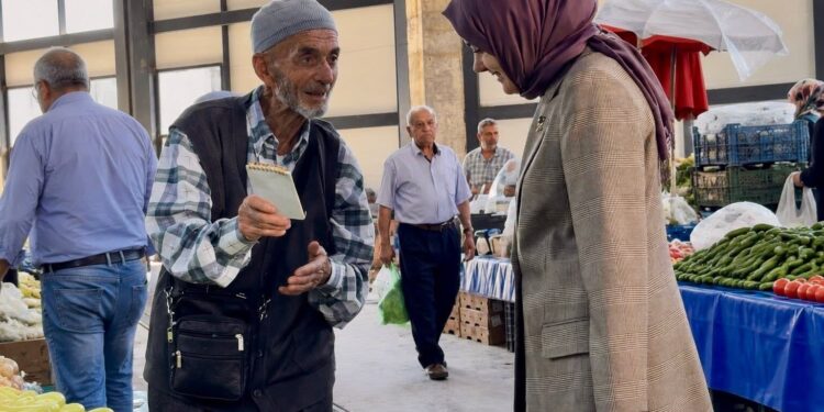 KAYMAKAM ODABAŞI VATANDAŞLARLA BULUŞTU