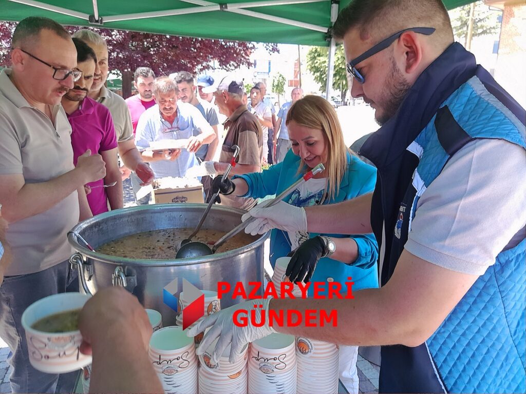 Pazaryeri’nde Birlik ve Beraberliğin Tadı: 5 Bin Kişilik Aşure Gönülleri Buluşturdu