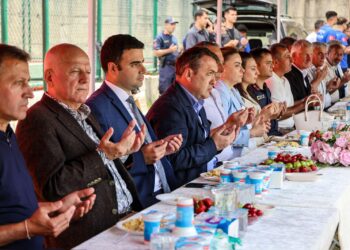 Vali Sözer, Hıdırellez Şenliklerinde Vatandaşlarla Buluştu