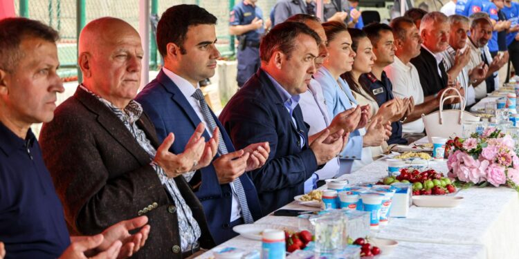 Vali Sözer, Hıdırellez Şenliklerinde Vatandaşlarla Buluştu