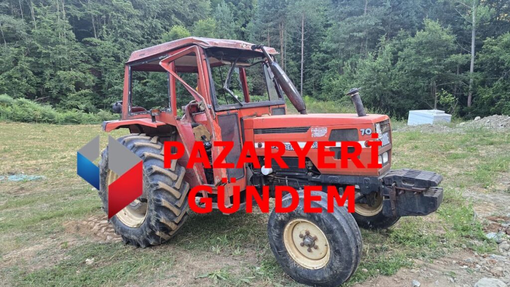 Pazaryeri’nde traktör devrildi: Sürücü yaralandı