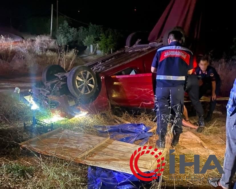 Bilecik Pazaryeri Yolunda Otomobil Şarampole Yuvarlandı: 3 Yaralı